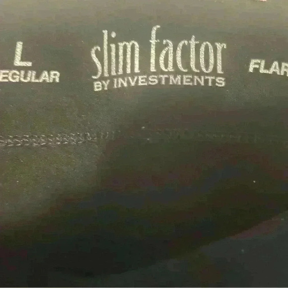 Slimfactor by investments black flare stretch pants size large - Picture 3 of 4